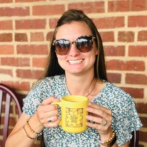 Meet your Posher, Shea